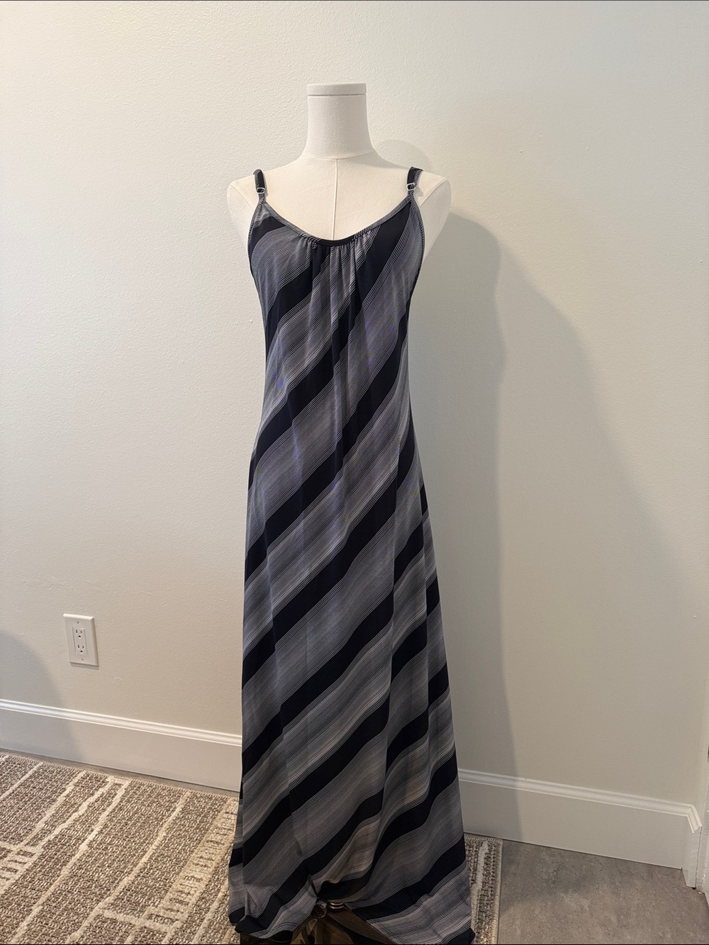 J Valdi Navy & Gray Striped Maxi Dress – Size Small